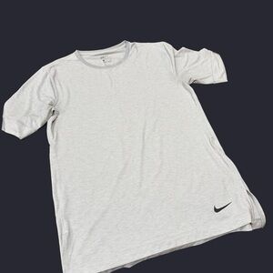 Nike Light Gray Crew Neck Short Sleeve Performance Tee
